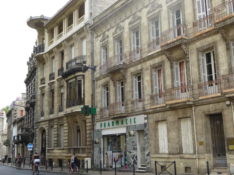 Place des Martyrs-de-la-Résistance, Bordeaux, July 2014 (07)