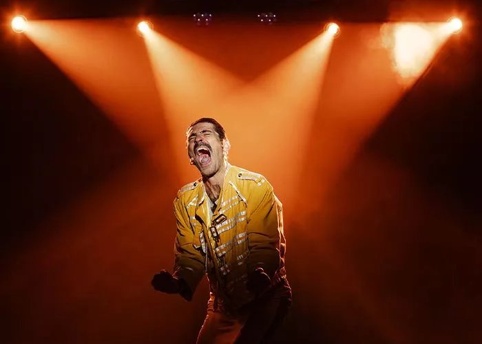 Je vis avec Freddie Mercury