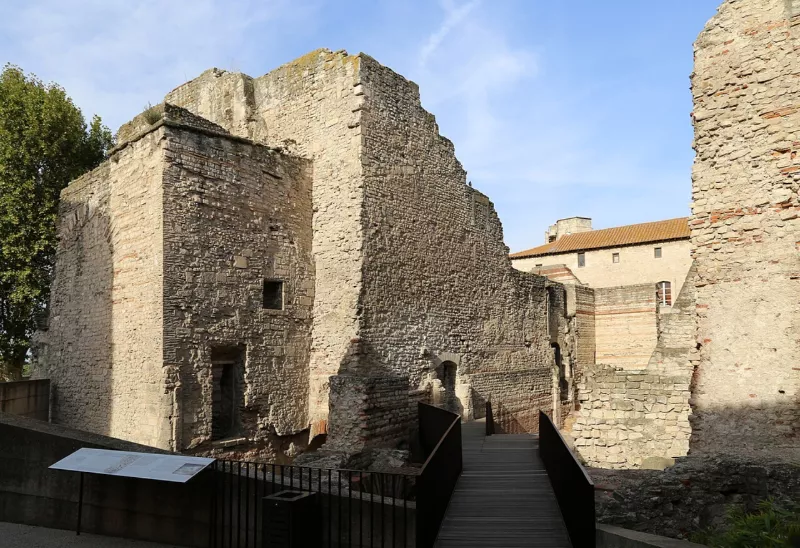 Arles, terme di costantino, 02