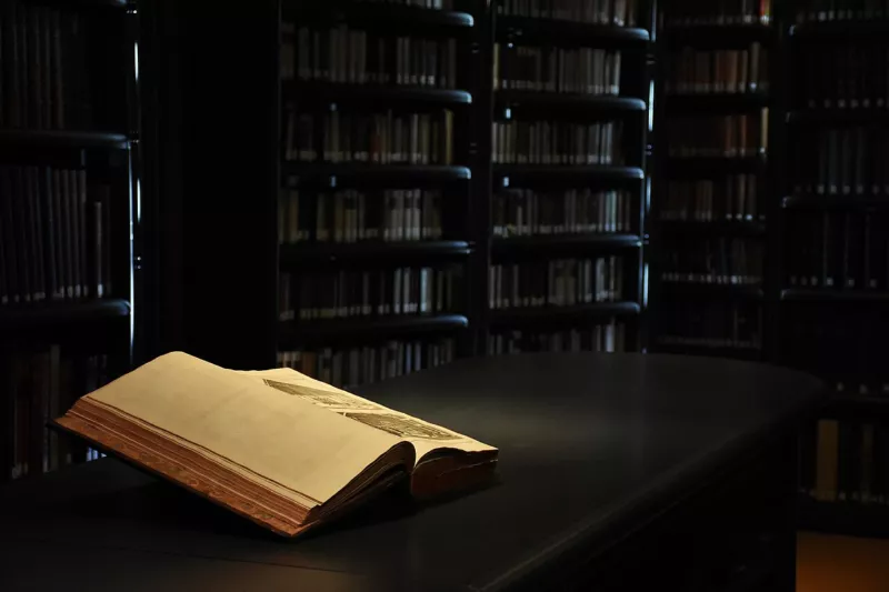 Bibliothèque - Maison de l'Outil et de la Pensée Ouvrière