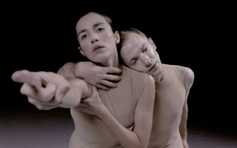 « Delay the Sadness » de S-E-D / Sharon Eyal