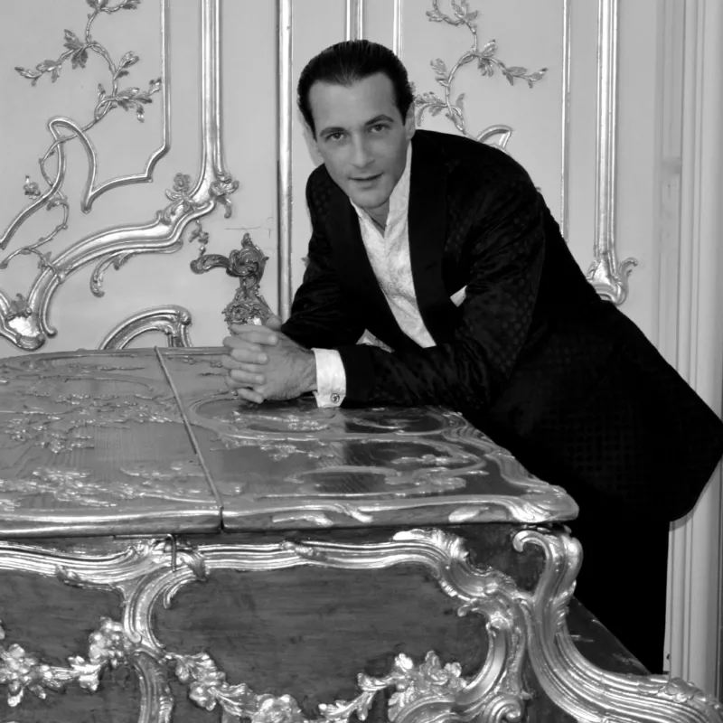 Mauricio Vallina