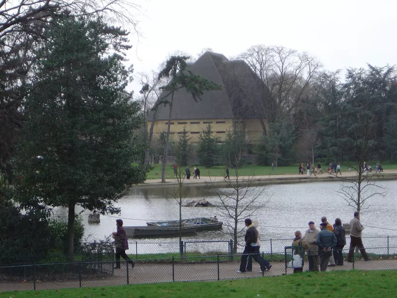 Esp. Saint-Louis, 75012 Paris, France