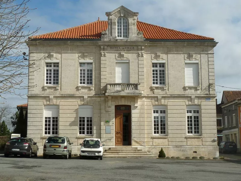 Montemboeuf mairie
