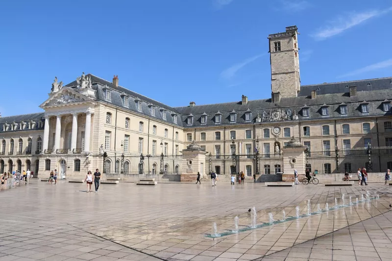 Dijon Palais des Ducs de Bourgogne 70