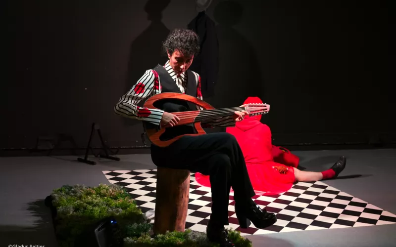 Spectacle Le Petit Chaperon Rouge ou la faim du silence