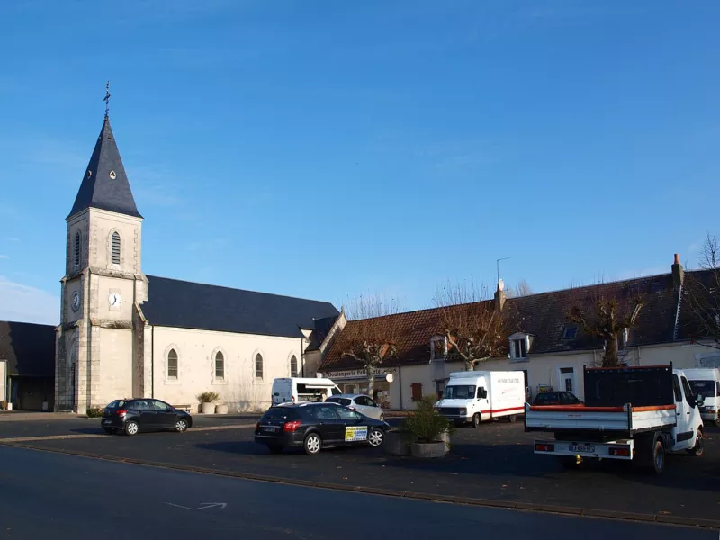 Luant-FR-36-église-01
