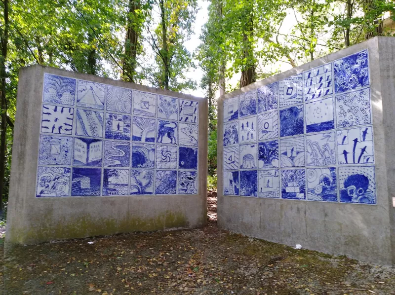 Album et bleu (Pierre Alechinsky)