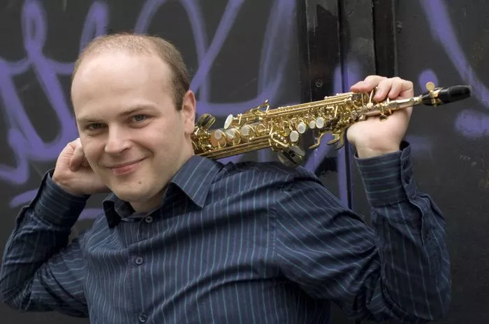 COURT-CIRCUIT Confidences d'un saxophone