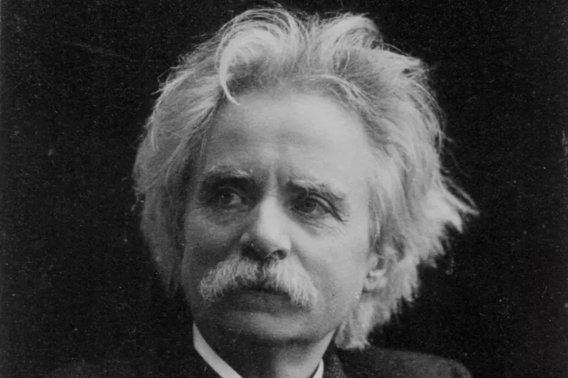 (Edvard Grieg portrait) (3470673354)