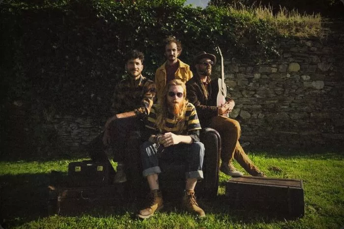 BARNOLA & THE LAZY MONKEYS