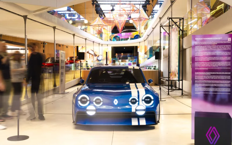 Pop Art Car 2.0 - Le défilé Renault ®