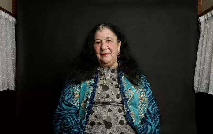 MĀNOUCHES - Un voyage avec les descendants de Didi et Canette Duville