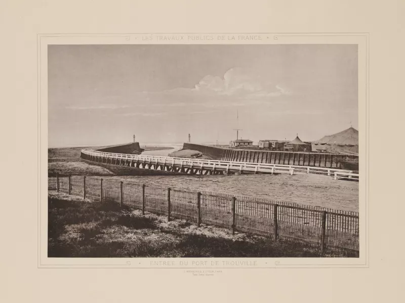 Entree du Port de Trouville (10875760144)