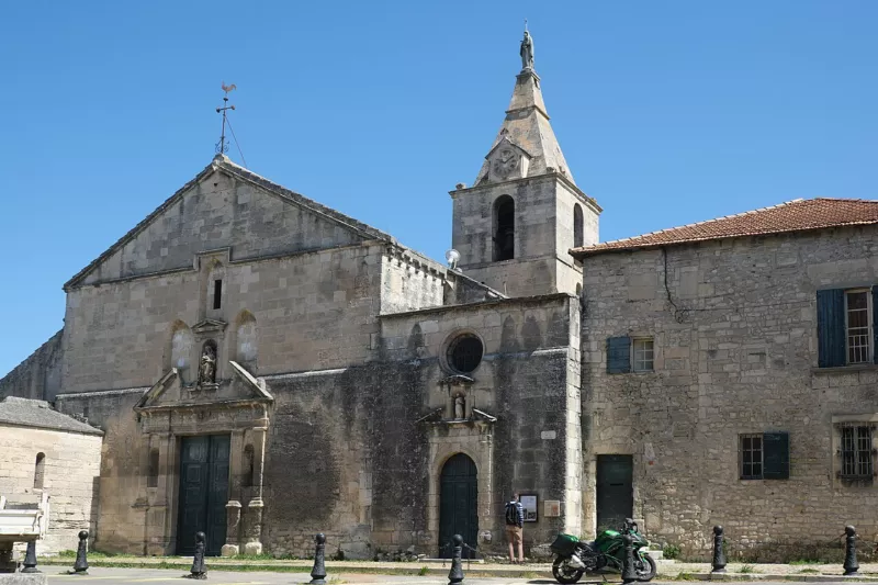 Arles (13) Église Notre-Dame-de-la-Major 627