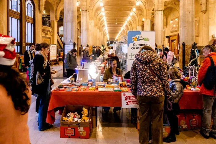 Marché de Noël local et durable : Mairie Christmas