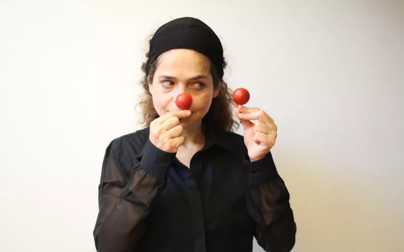 "Qui a croqué ma pomme ?"