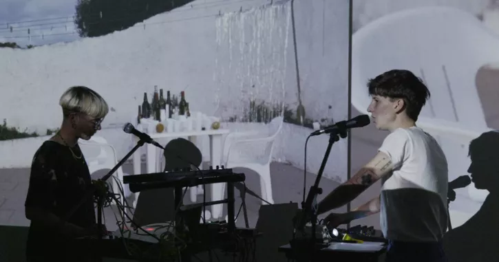 LIMBO | Bonella Holloway et Juliette Pym
