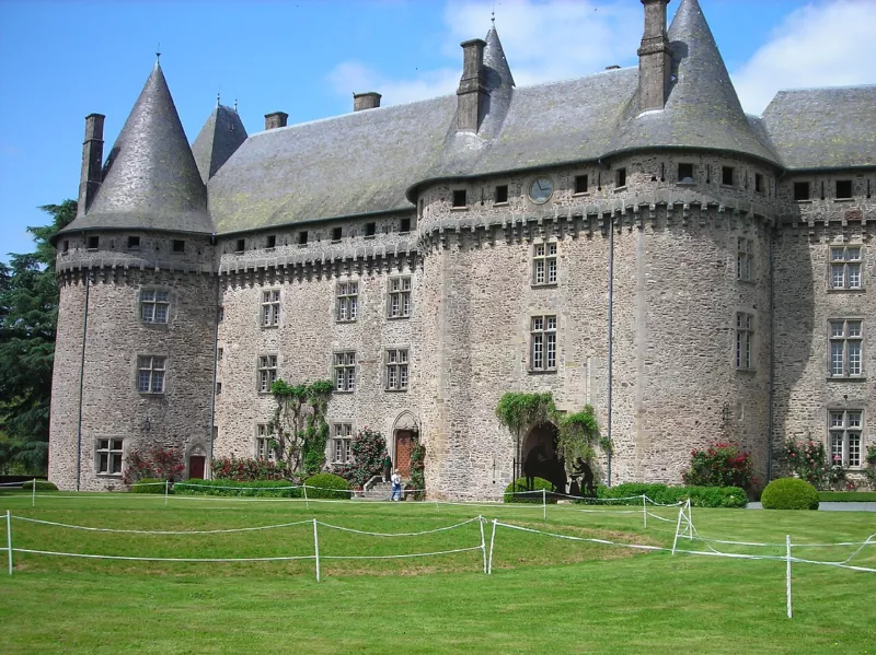 Chateau de Pompadour (19) 7946