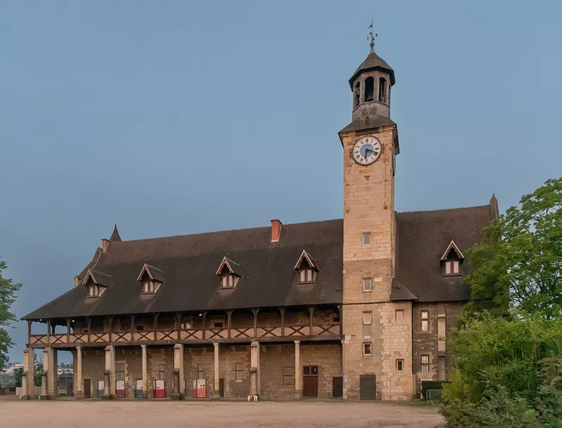 Castle of the Dukes of Bourbon in Montlucon (2)