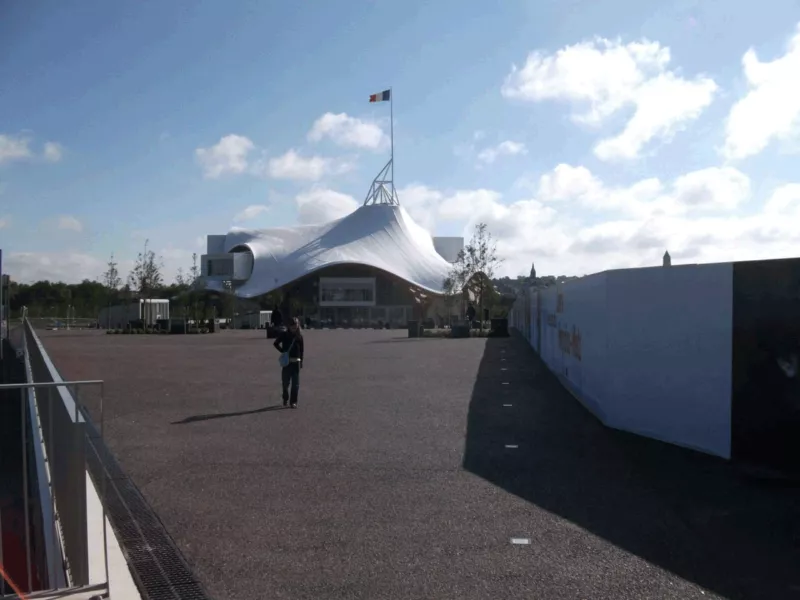Centre-Pompidou-metz-esplanade