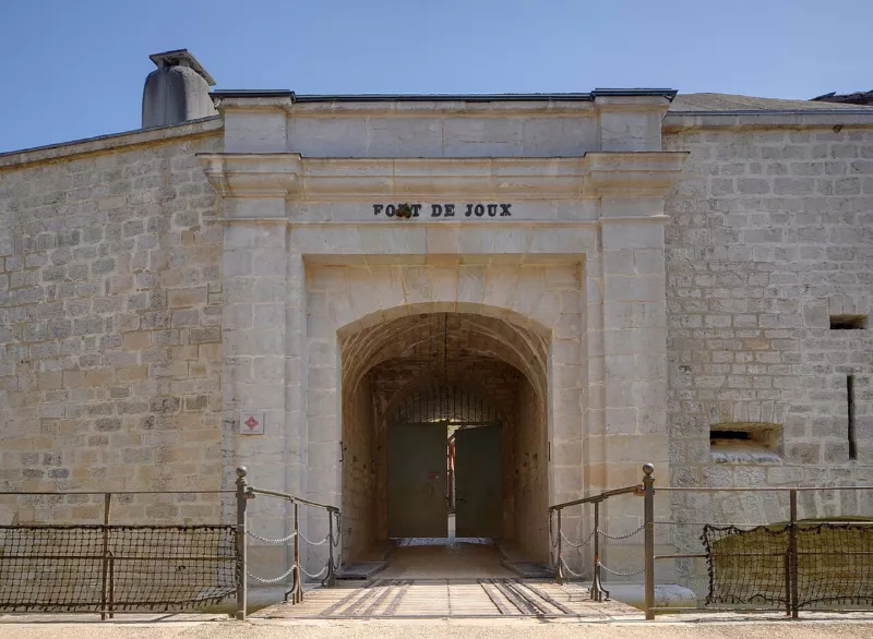 2011-04-17-fort-joux-4