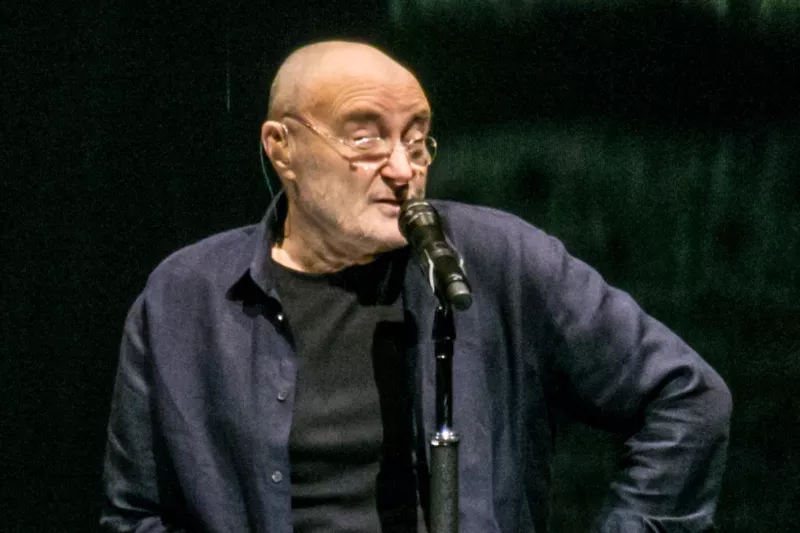 Phil Collins - Royal Albert Hall - Wednesday 7th June 2017 PhilCollinsRAH070617-3 (35215802836) (cropped)