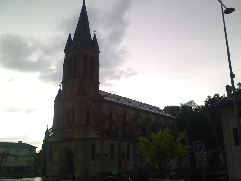 Eglise de Peyrehorade vue 1