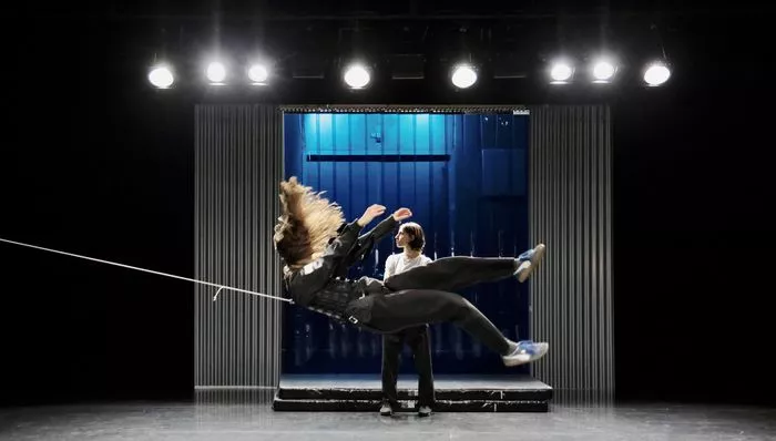 Machine à spectacle - SOLÈNE WACHTER
