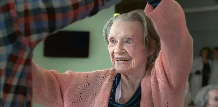 Une jeune fille de 90 ans (Ciné de Poche)