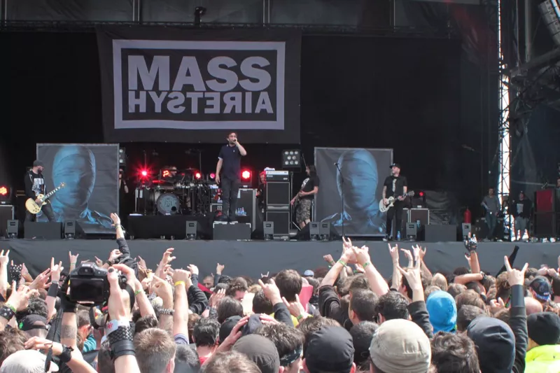 W0883-Hellfest2013 MassHysteria 70372