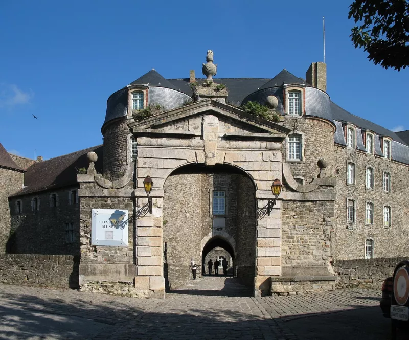 Boulogne Chateau Entree