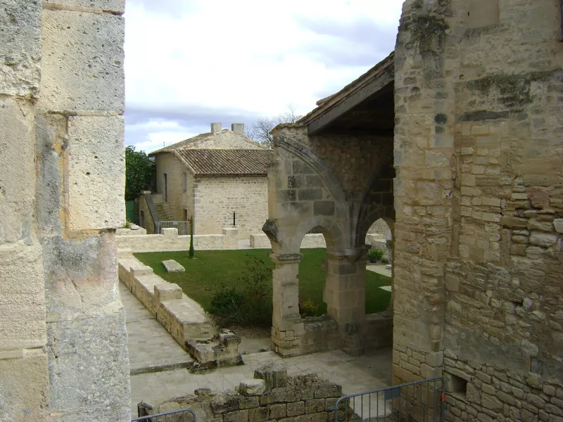 Abbaye de Saint-Amant-de-Boixe