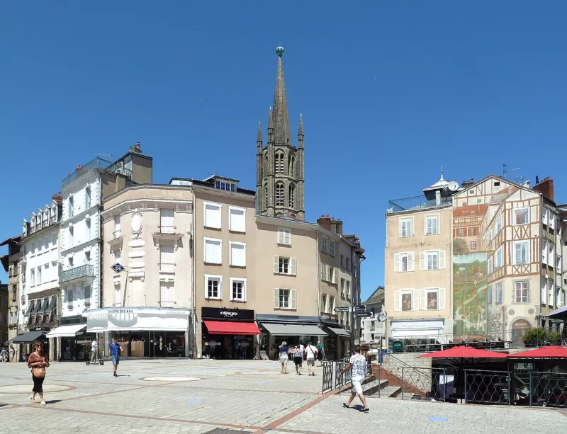 2025 Eglise Saint-Michel-des-Lions à Limoges (04) Place de la Motte