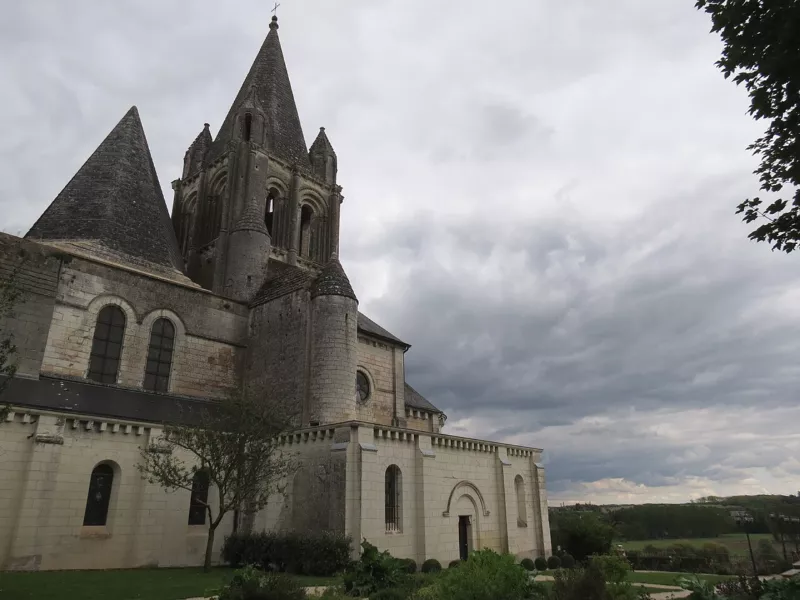 07 CVL - Indre-et-Loire - Loches - Collégiale Saint-Ours (2015-09-04 15-16-00)