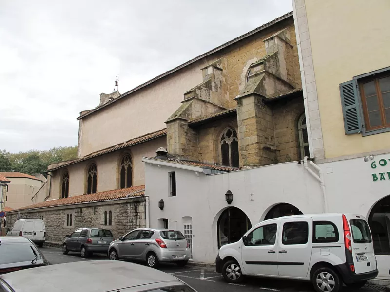 Eglise Saint-Esprit (Bayonne) side view
