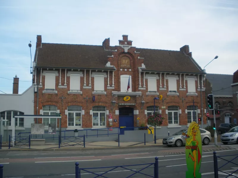 LA CHAPELLE D'ARMENTIERES, Mairie