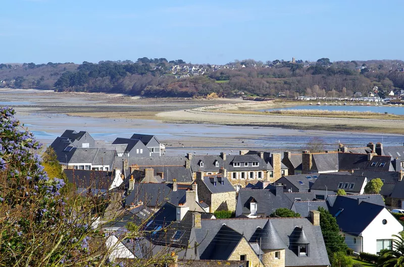 Vue sur l'entrée de ville de Perros-Guirec