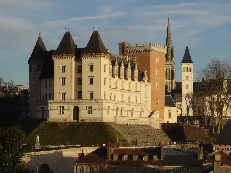 Château Pau Enceinte