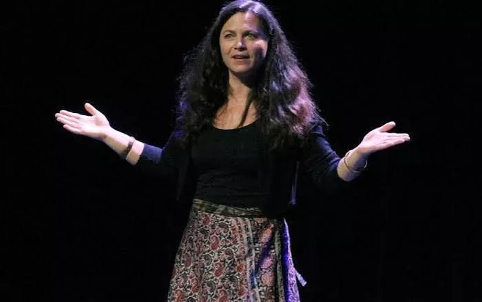 EN ATTENDANT LE SOLSTICE - Layla Darwiche