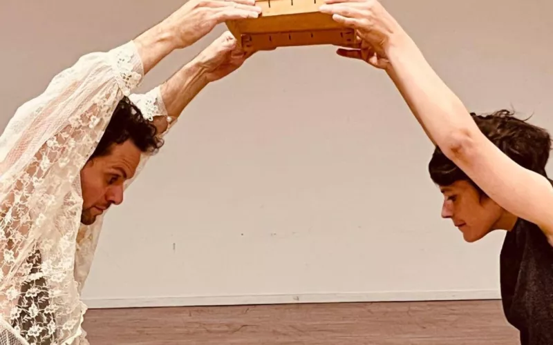 Performance dansée et contée : À un fil