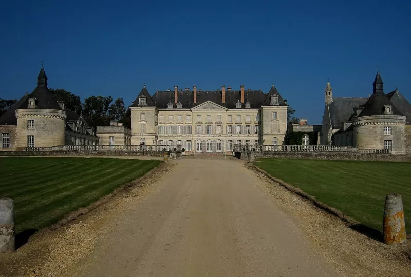 Castle Montgeoffroy 2007 01