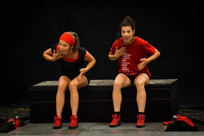 Attendre à danser