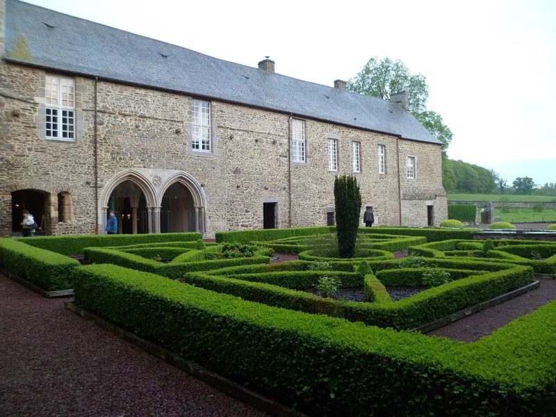 Abbaye de Hambye, Pierres en Lumières 2012 - Cloître (3)
