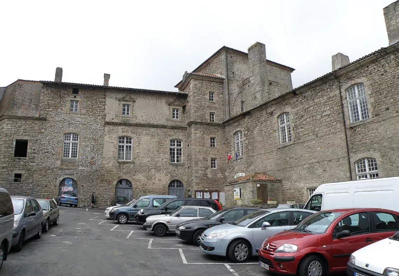 La Chaise-Dieu Cour Lafayette2