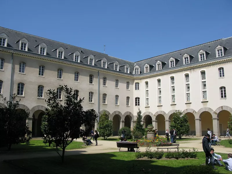 Faculté des Sciences Economiques