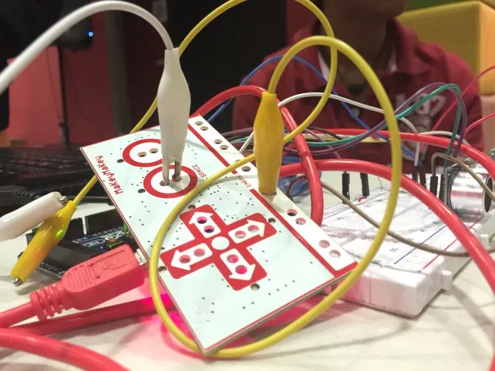Passe l'aprèm' au Fablab !