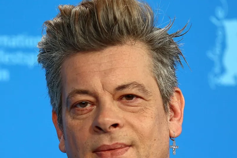 Benjamin Biolay at Berlinale 2022 (cropped)